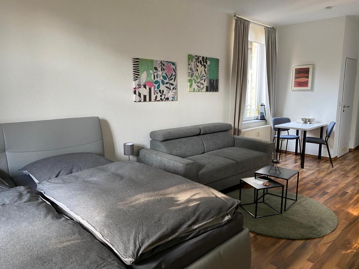 Zentrale Ferienwohnung Mit Balkon In Aachen Exterior photo
