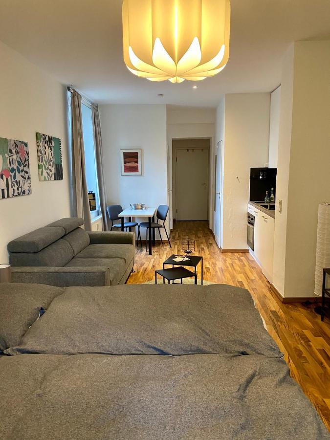 Zentrale Ferienwohnung Mit Balkon In Aachen Exterior photo