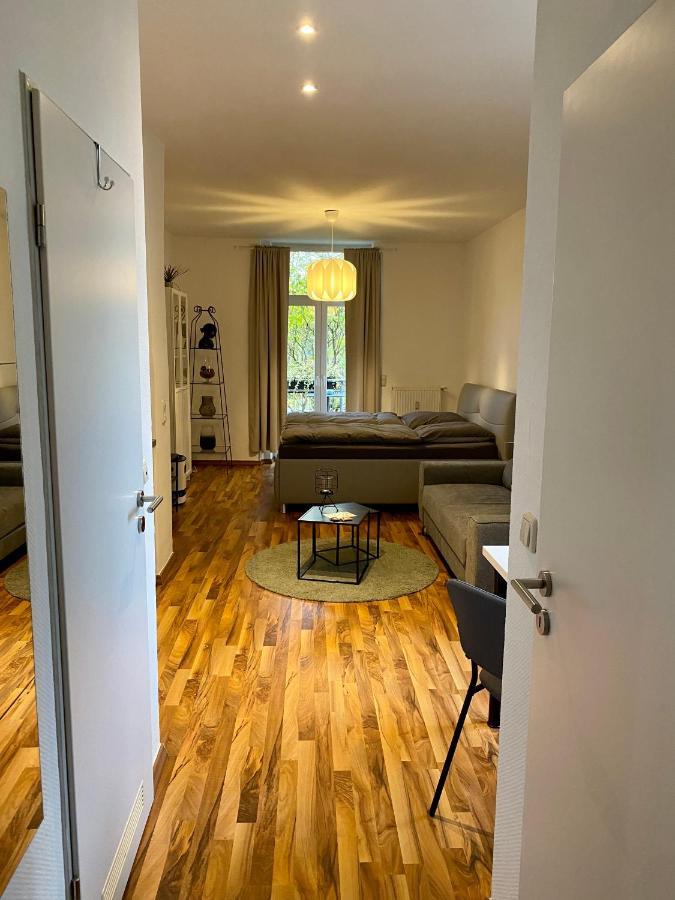 Zentrale Ferienwohnung Mit Balkon In Aachen Exterior photo